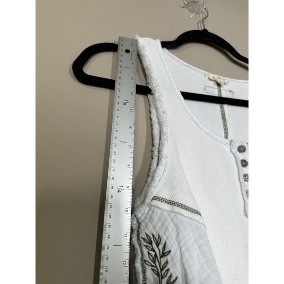 POL Tank Top Womens Small White Ivory Boho Floral Embroidered Prairie YKT993 - Picture 7 of 9